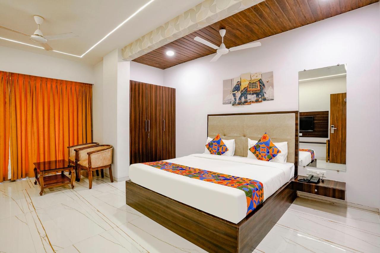 Fabhotel Swaraj Shirgaon  Exterior foto